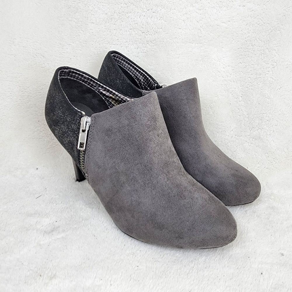 Dexflex Women's Gray Faux Suede Shimmer High Stiletto Heel Ankle Booties Size 6W